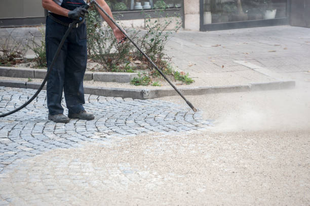 Best Factory Floor Cleaning  in Niagara, WI